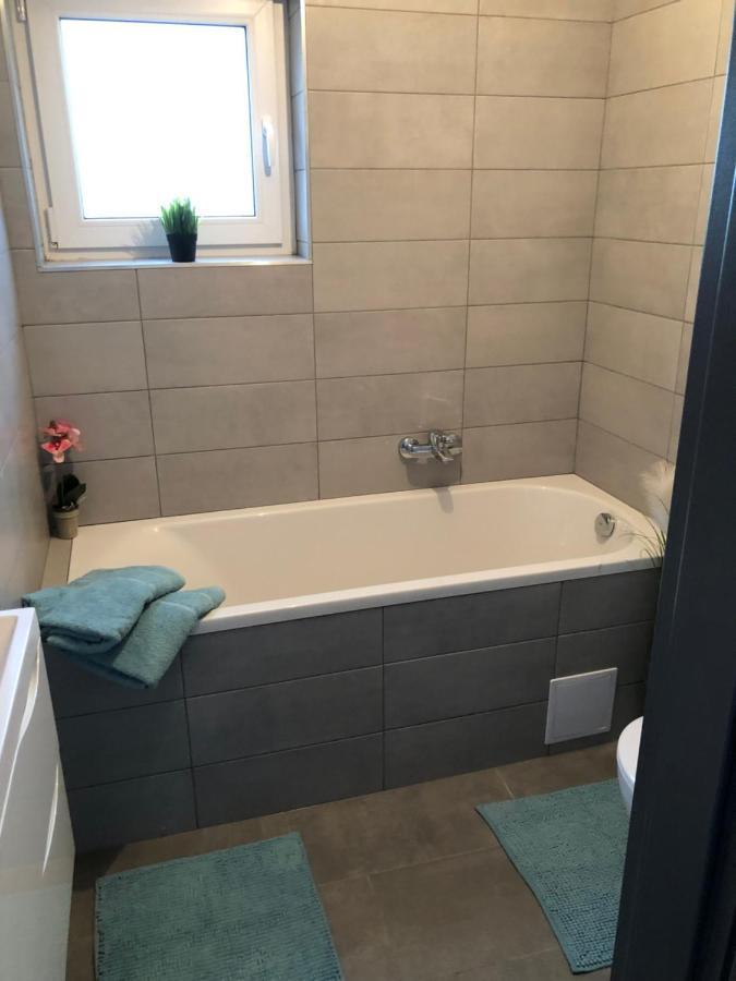 Szeged Gyoengye Delux Daire Dış mekan fotoğraf